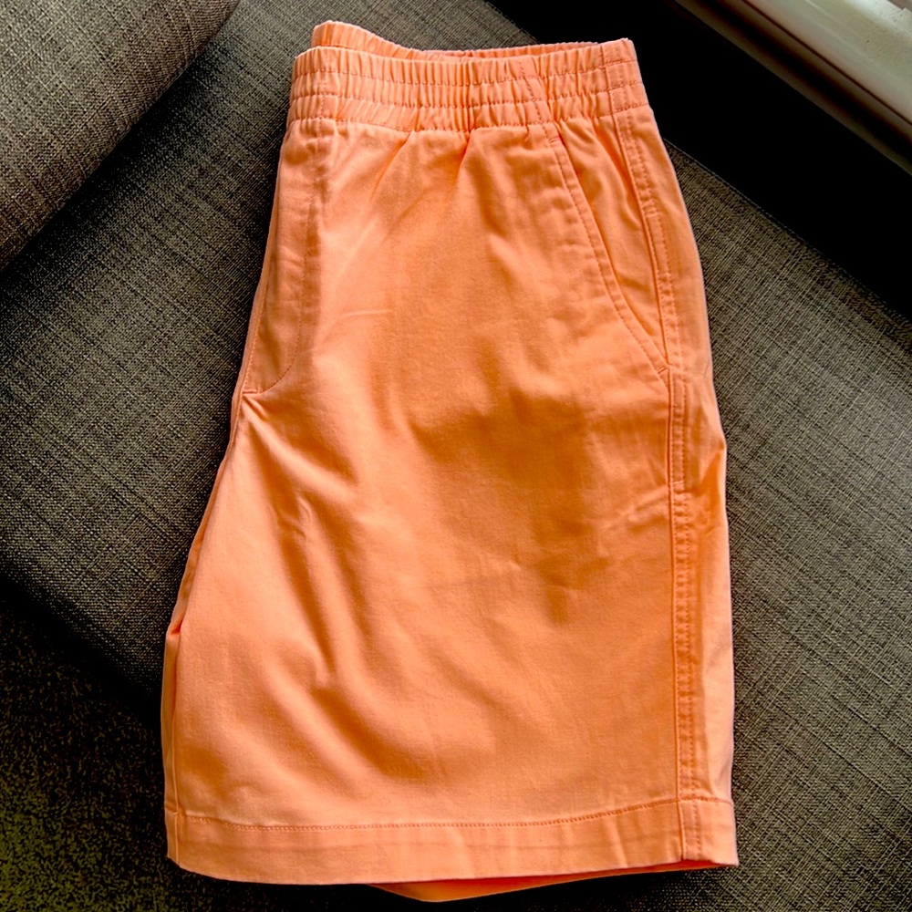 New! Lands End woman’s peach shorts with side pockets/elastic waist, size 10